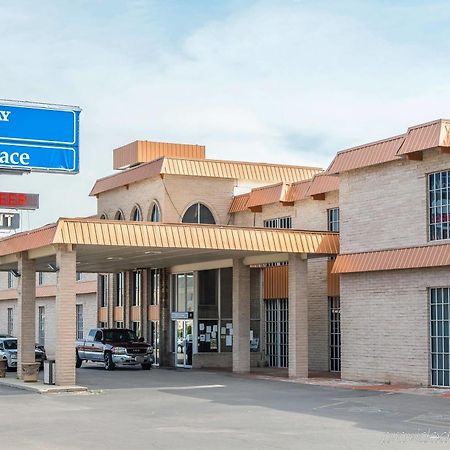 Rodeway Inn Cow Palace Lamar Bagian luar foto