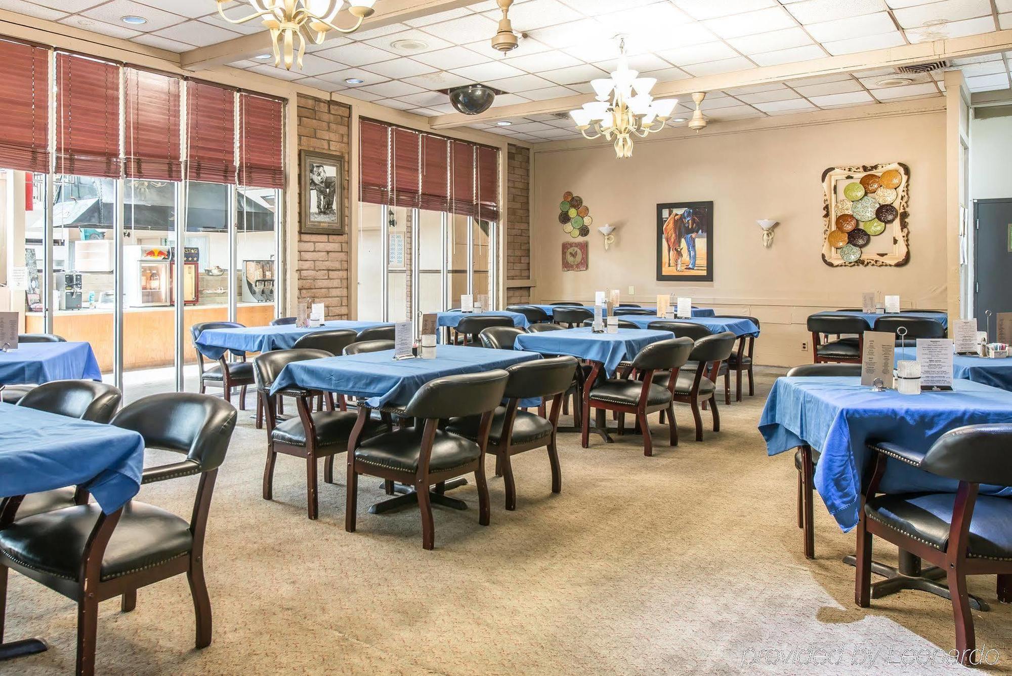 Rodeway Inn Cow Palace Lamar Bagian luar foto