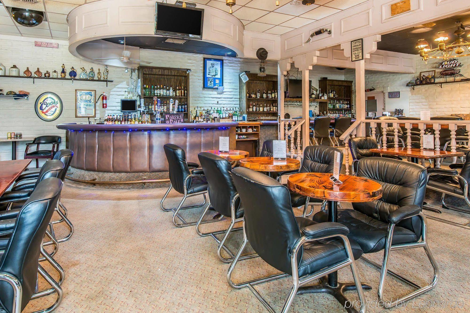 Rodeway Inn Cow Palace Lamar Bagian luar foto