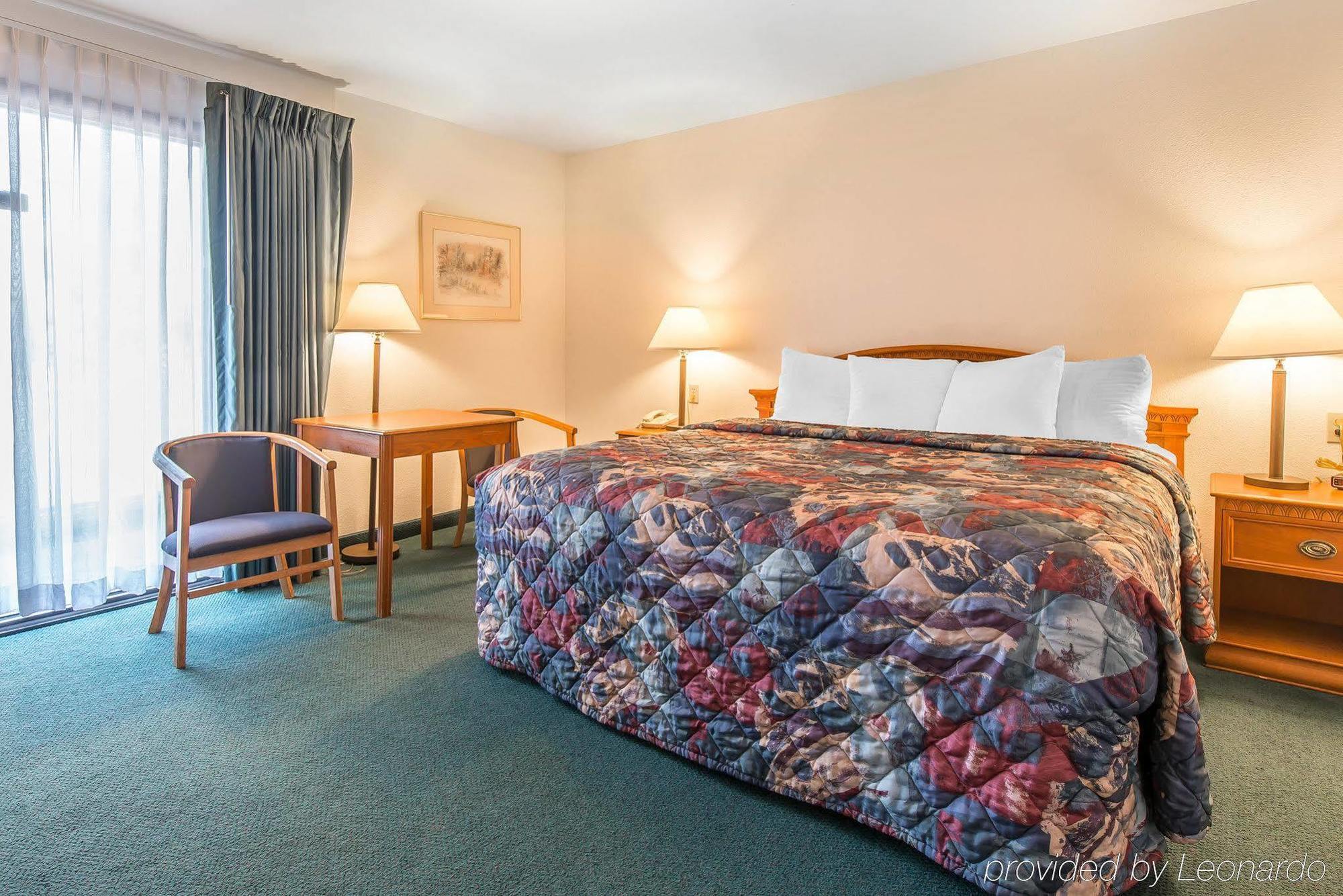 Rodeway Inn Cow Palace Lamar Bagian luar foto