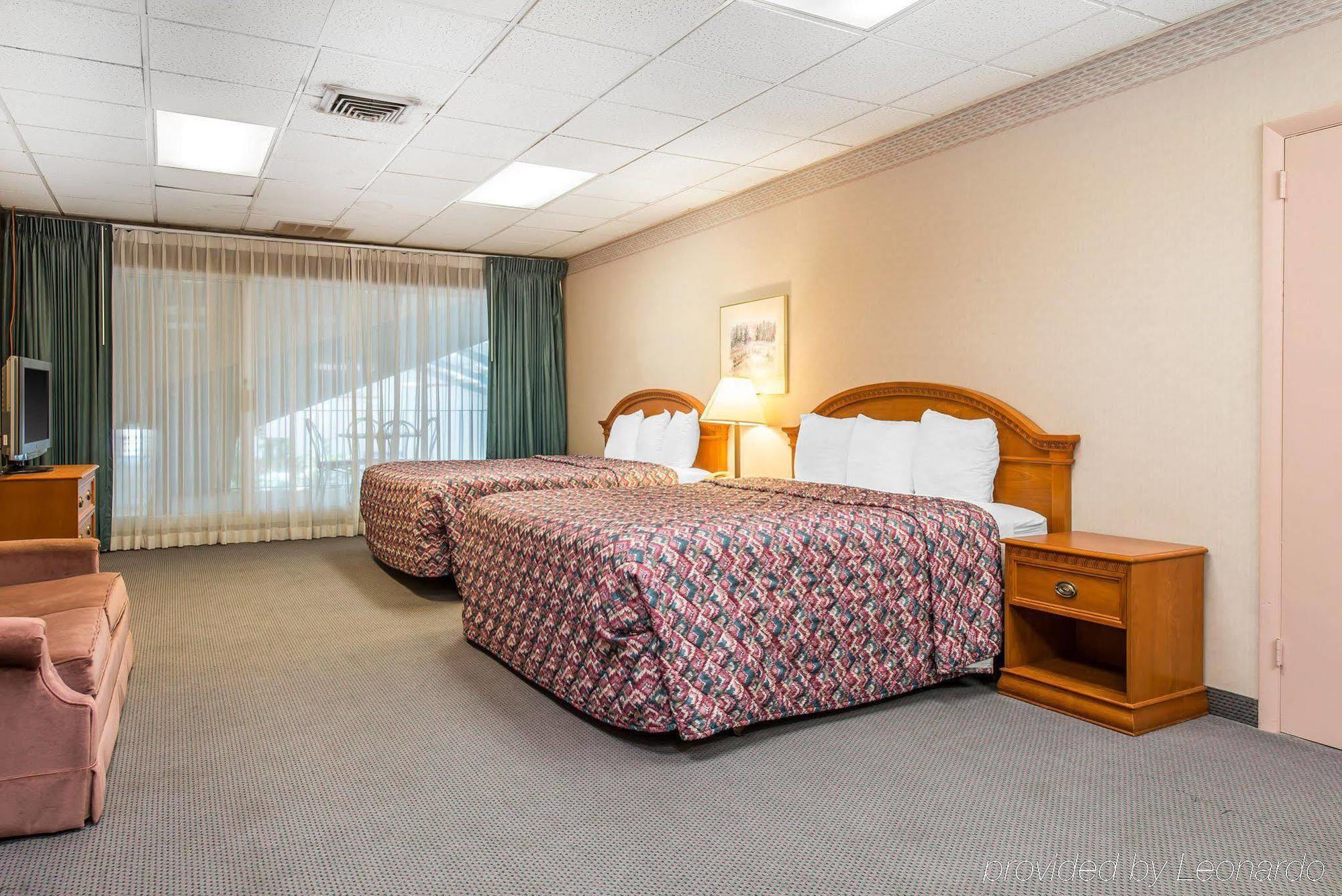 Rodeway Inn Cow Palace Lamar Bagian luar foto