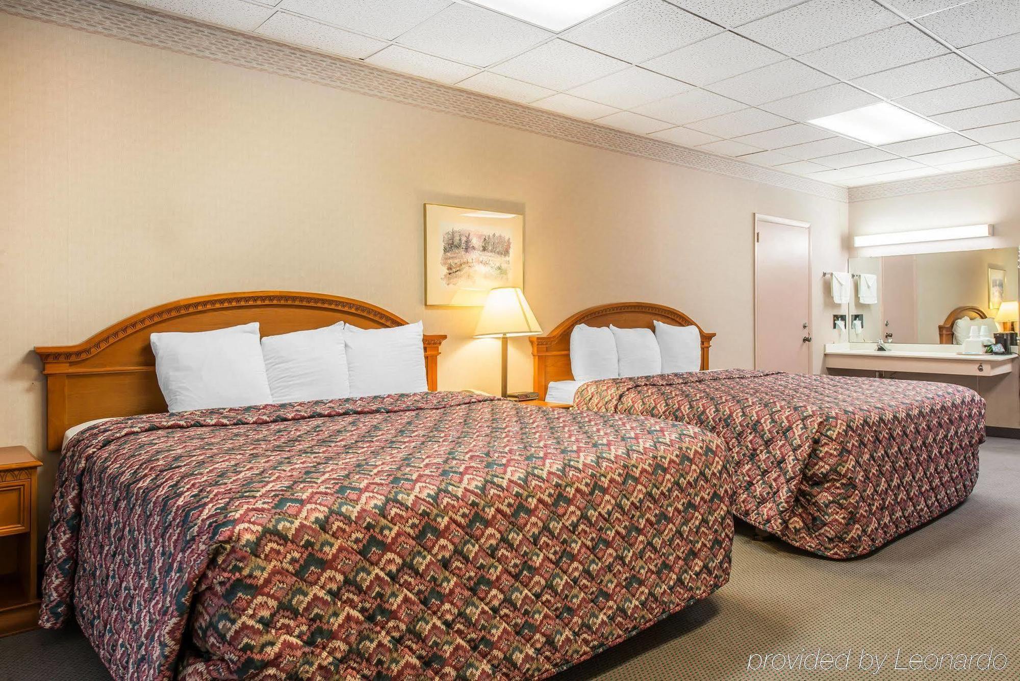 Rodeway Inn Cow Palace Lamar Bagian luar foto
