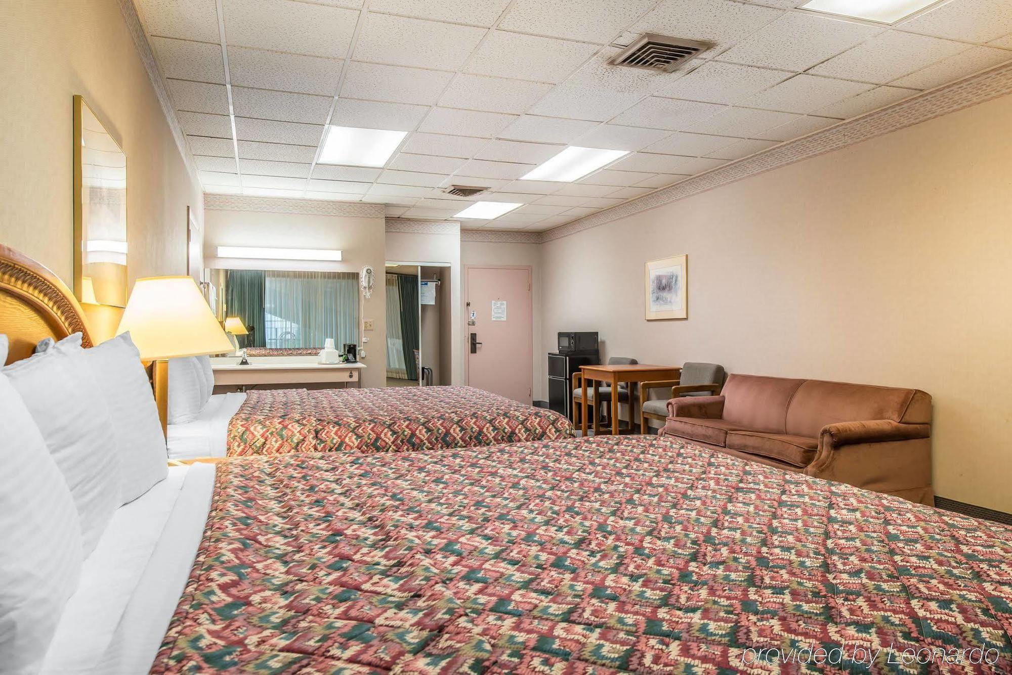 Rodeway Inn Cow Palace Lamar Bagian luar foto